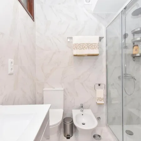Beautiful Porto Gaia - Views, Metro & Free Parking Apartment Vila Nova de Gaia