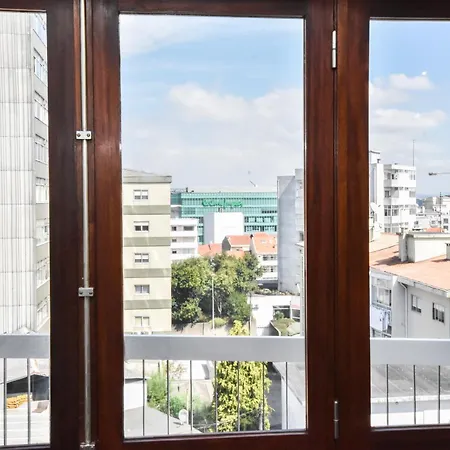 Διαμέρισμα Beautiful Porto Gaia - Views, Metro & Free Parking Βίλα Νόβα ντε Γκάια